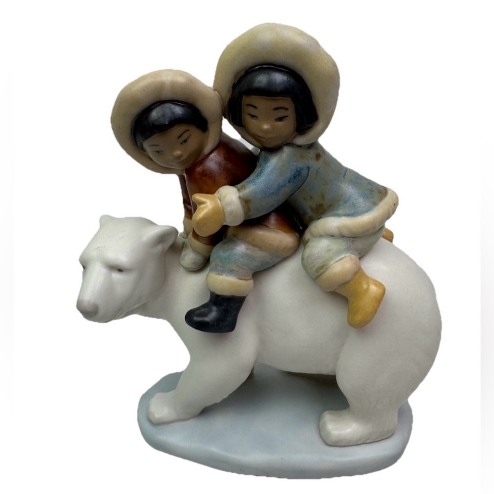 VTG Lladró Porcelain Figurine 2270 Eskimo Riders Inuit Children No Box 7x6x3”